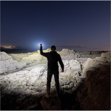 Latarka ręczna Fenix E35R czarny