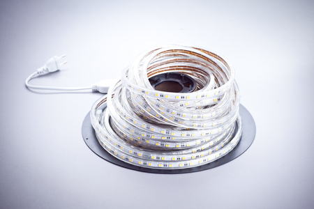 Taśma LED Greenie 230V, 60 diod 5050/metr, gumowy profil, wodoodporna IP68, 14.4W/mb WW