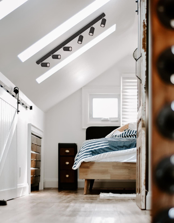 Spot MONTI Kaja K-4555 czarny