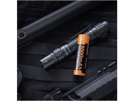 Latarka diodowa Fenix 039-529 PD36R Pro