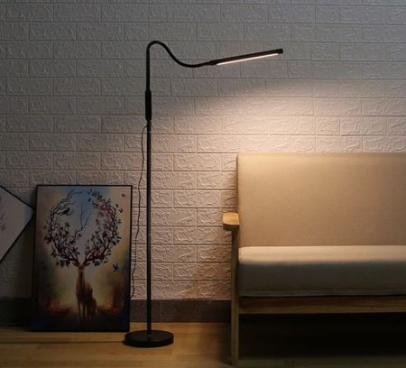 Lampa podłogowa LED Abigali Hose z pilotem