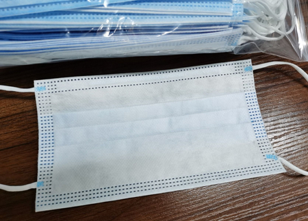 Zestaw 50 szt. - Maski trójwarstwowe ochronne do użytku cywilnego i medycznego z elastycznymi gumkami