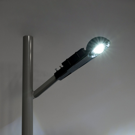 Oprawa uliczna LED Bridgelux 80W MeanWell driver IP65 aluminiowa czarna obudowa WW