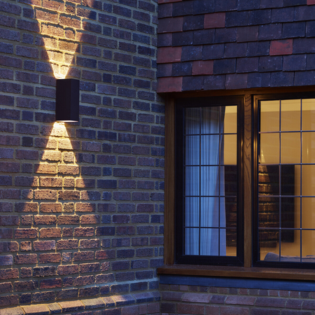 Kinkiet zewnętrzny Astro Oslo 255 LED 1298007 Czarny z Teksturą