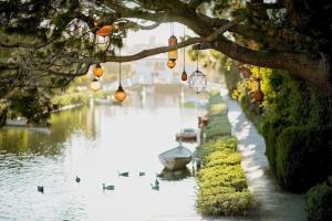 Modne lampy ogrodowe - jakie wybrać?